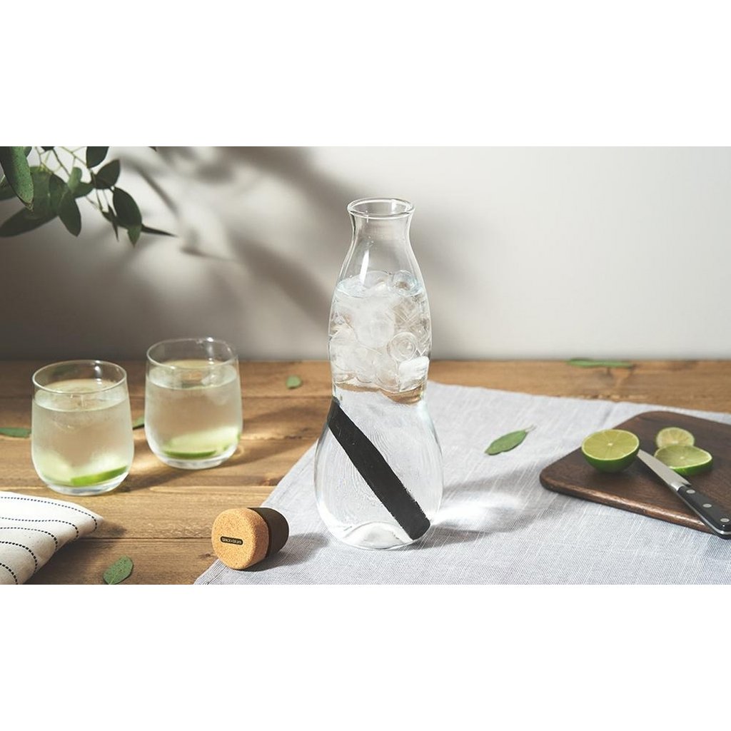 Black+Blum Karaf 1,1L – Handgeblazen Glas & Binchotan Houtskoolfilter